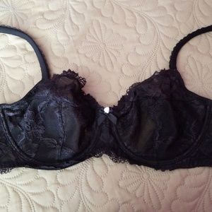 Black lace bra, 36 D